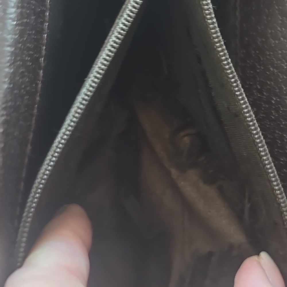 Gucci Double Snap Long Wallet - Free With $100 Purchase - Picture 7 of 13